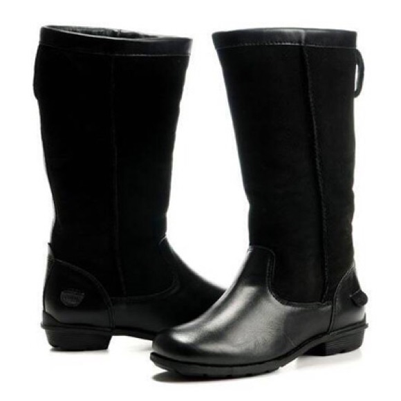 NWOB UGG Brookfield Leather Suede Sheepskin Boots - Picture 2 of 4